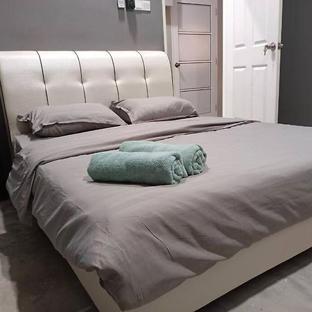 Impian Stay 0.1 Townhouse With 3 Bedrooms. Kuah Eksteriør billede