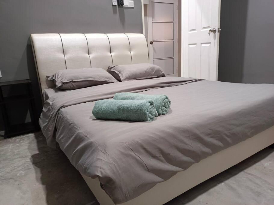 Impian Stay 0.1 Townhouse With 3 Bedrooms. Kuah Eksteriør billede